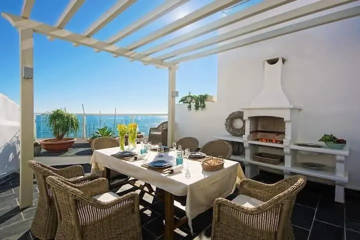 Holiday home Casa Chanel - Ocean Front With Rooftop Spa Jacuzzi Albufeira